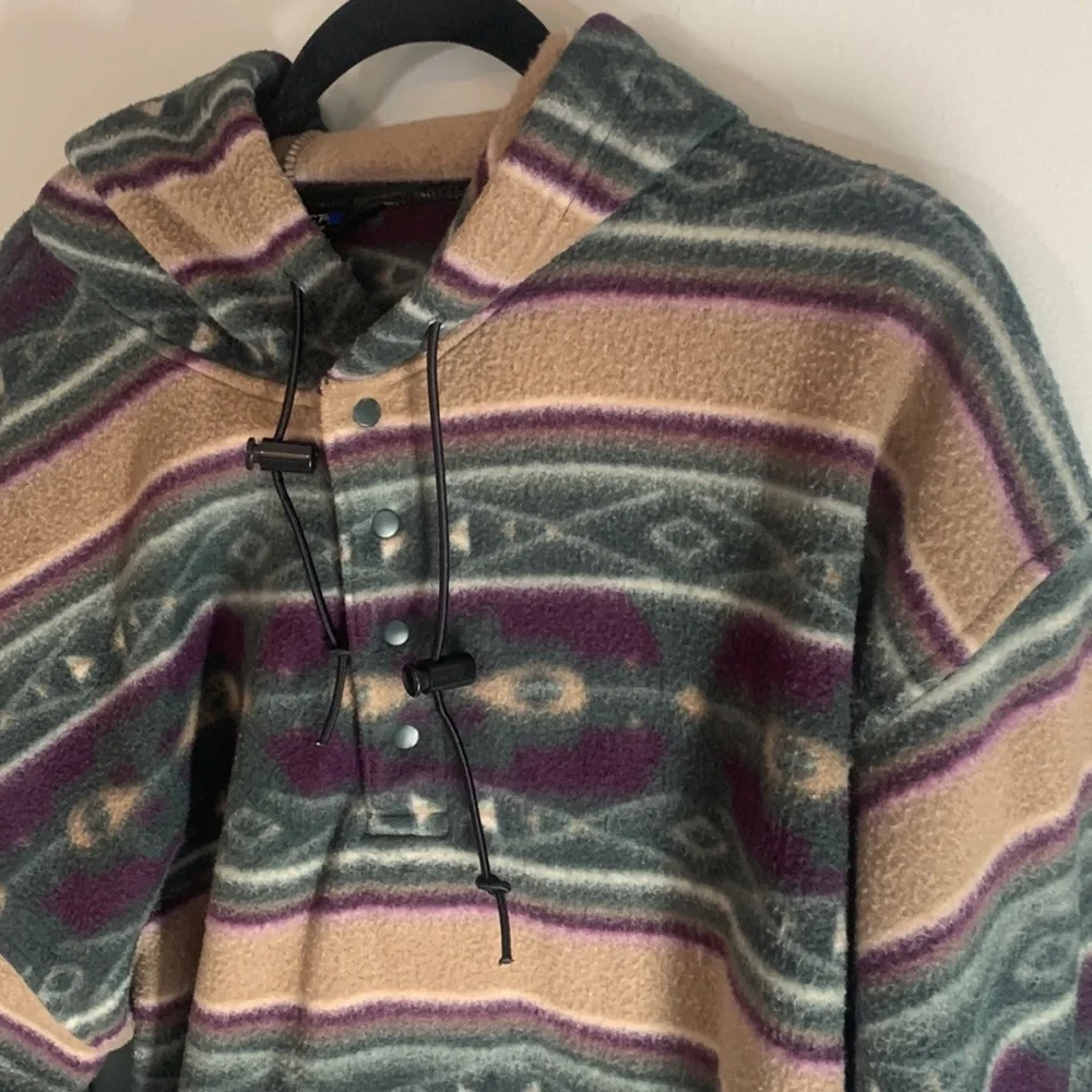 Cozy Aztec polartec hoodie that feels like a blanket! - Picture 2 of 4